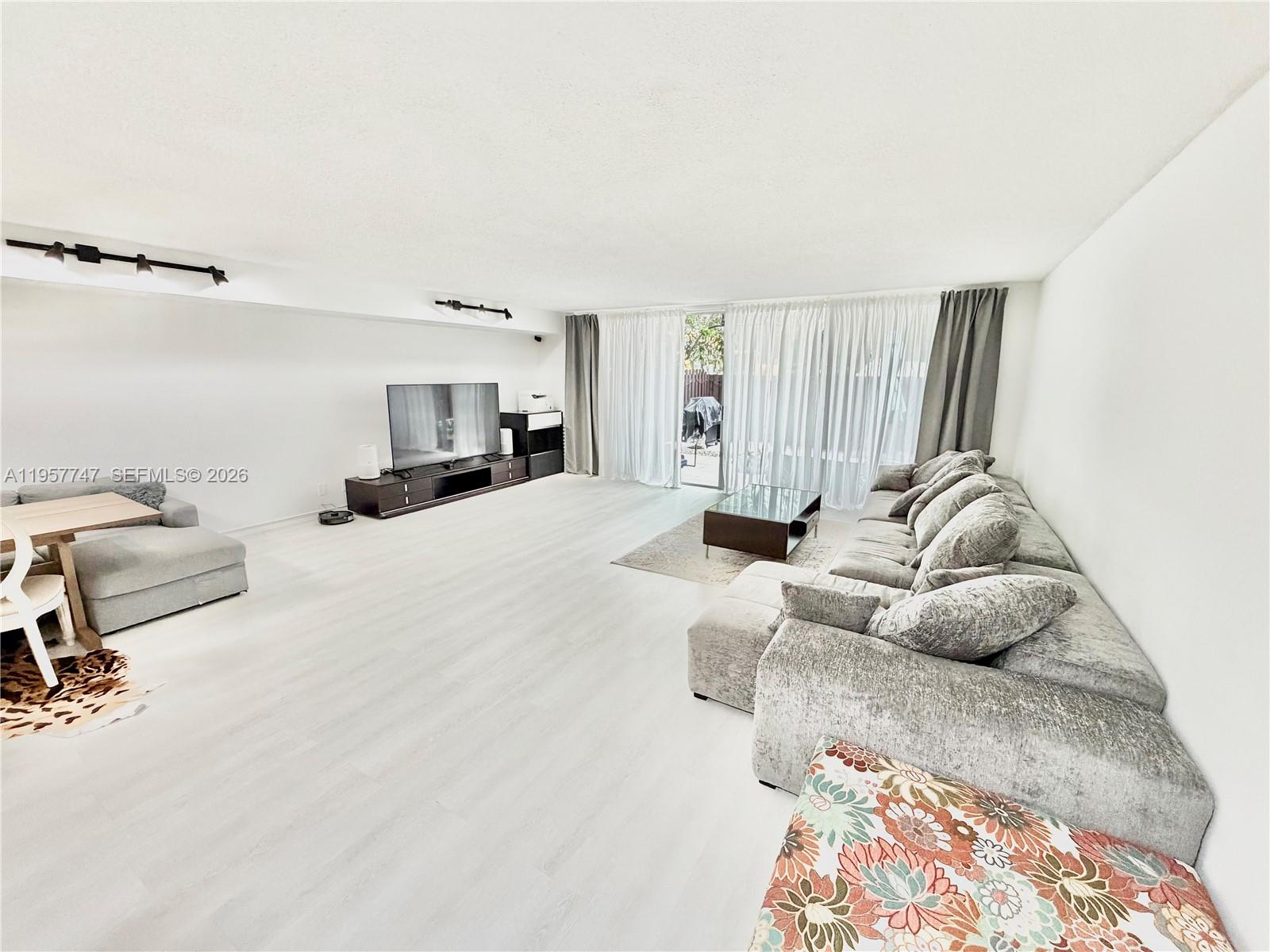 VENETIAN PARK V CONDO - Residential