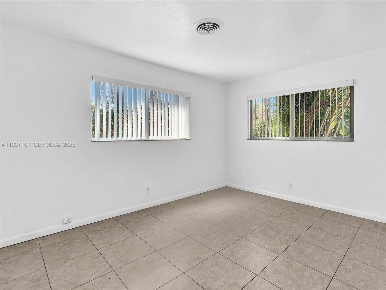 SEACREST ESTATES - Residential Income