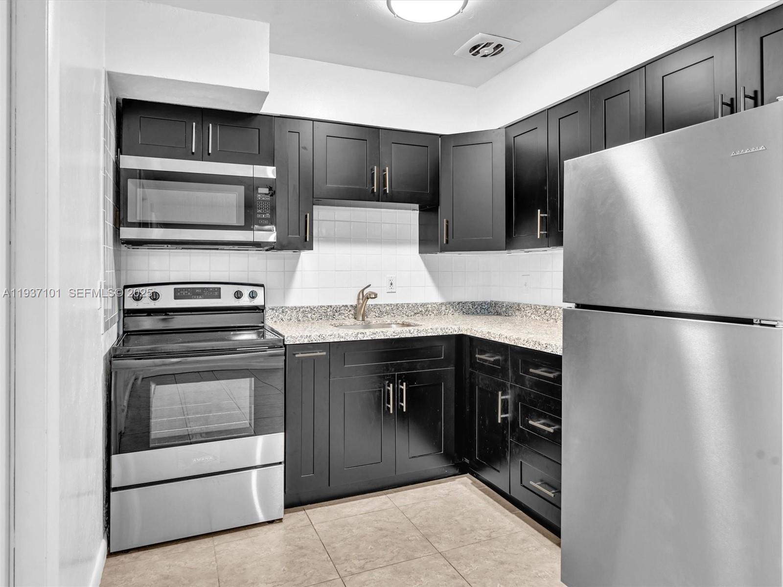 SEACREST ESTATES - Residential Income