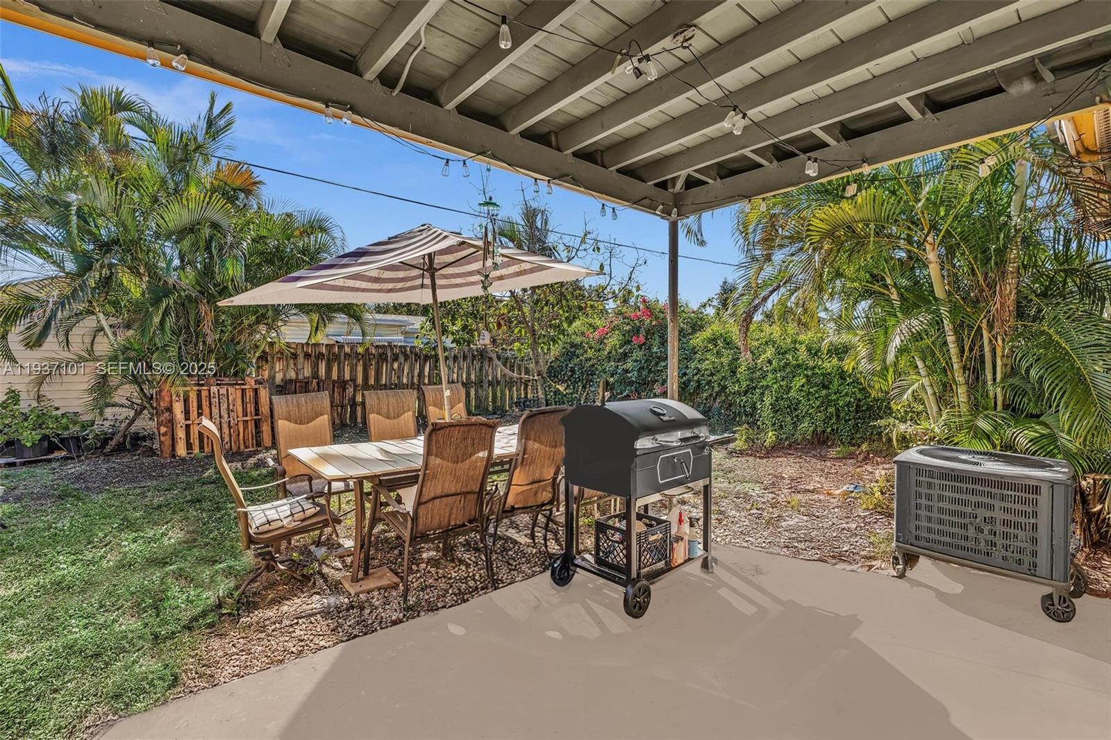 SEACREST ESTATES - Residential Income