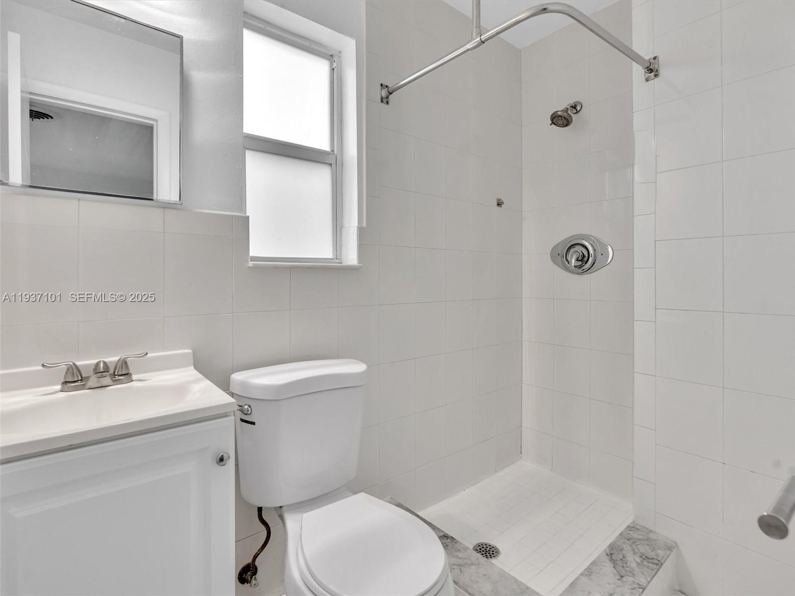 SEACREST ESTATES - Residential Income