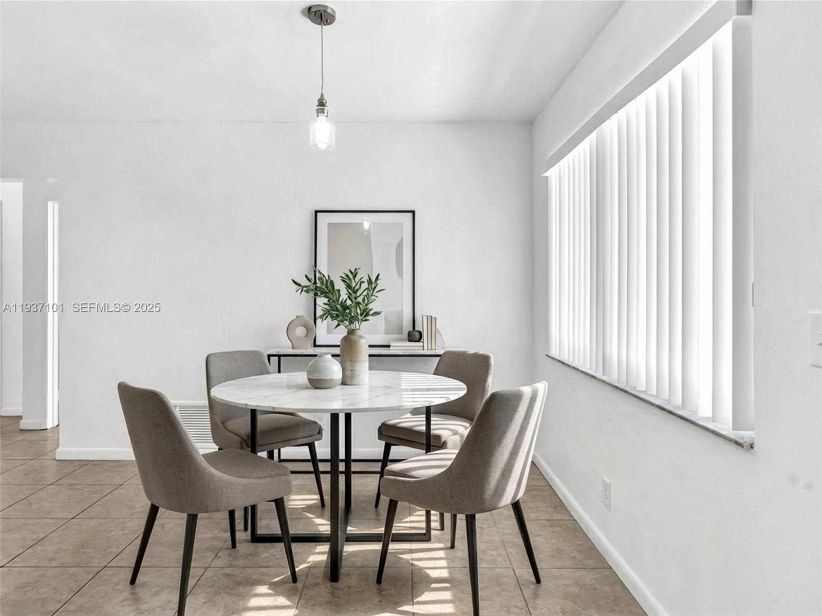 SEACREST ESTATES - Residential Income