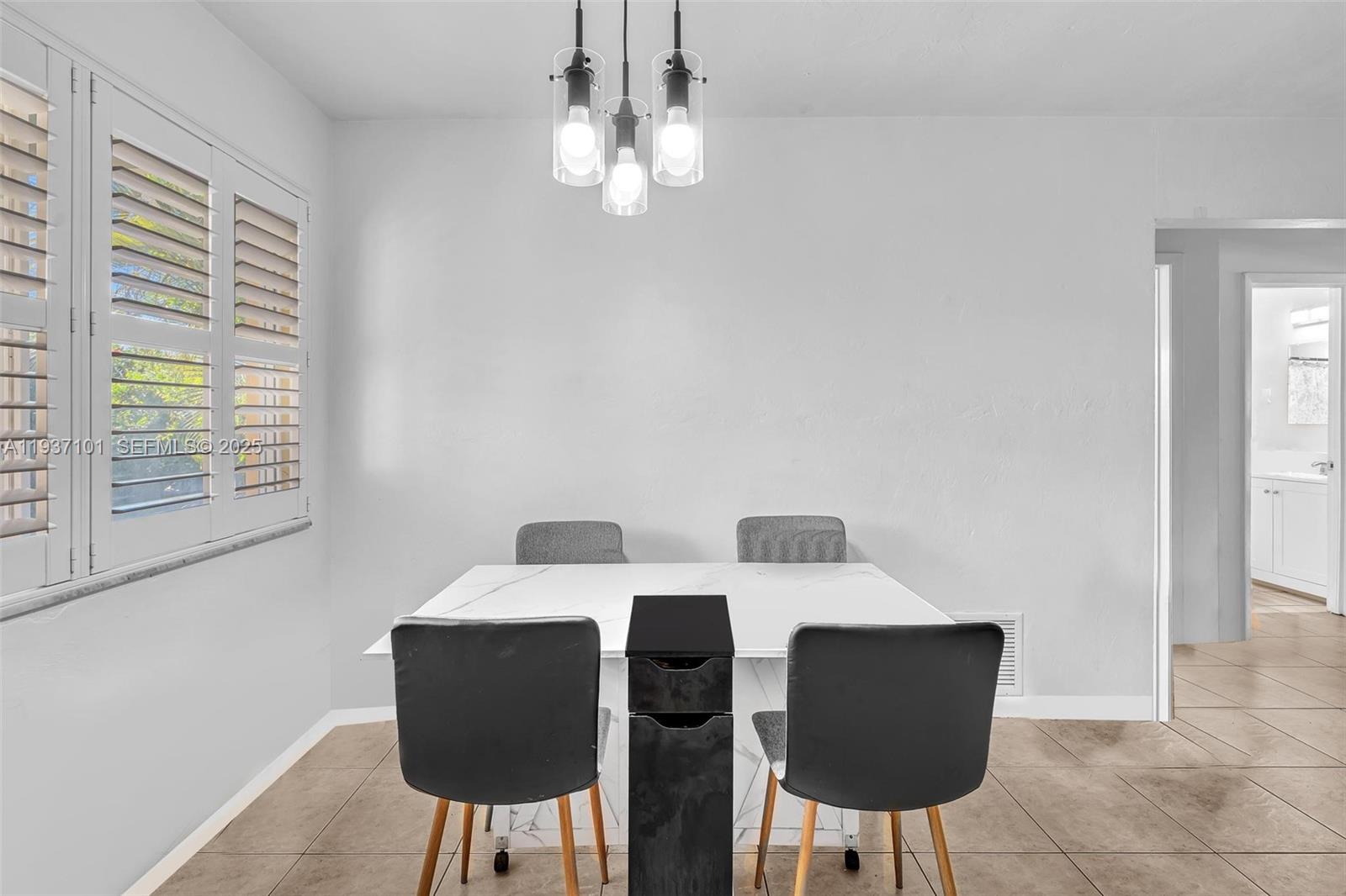 SEACREST ESTATES - Residential Income