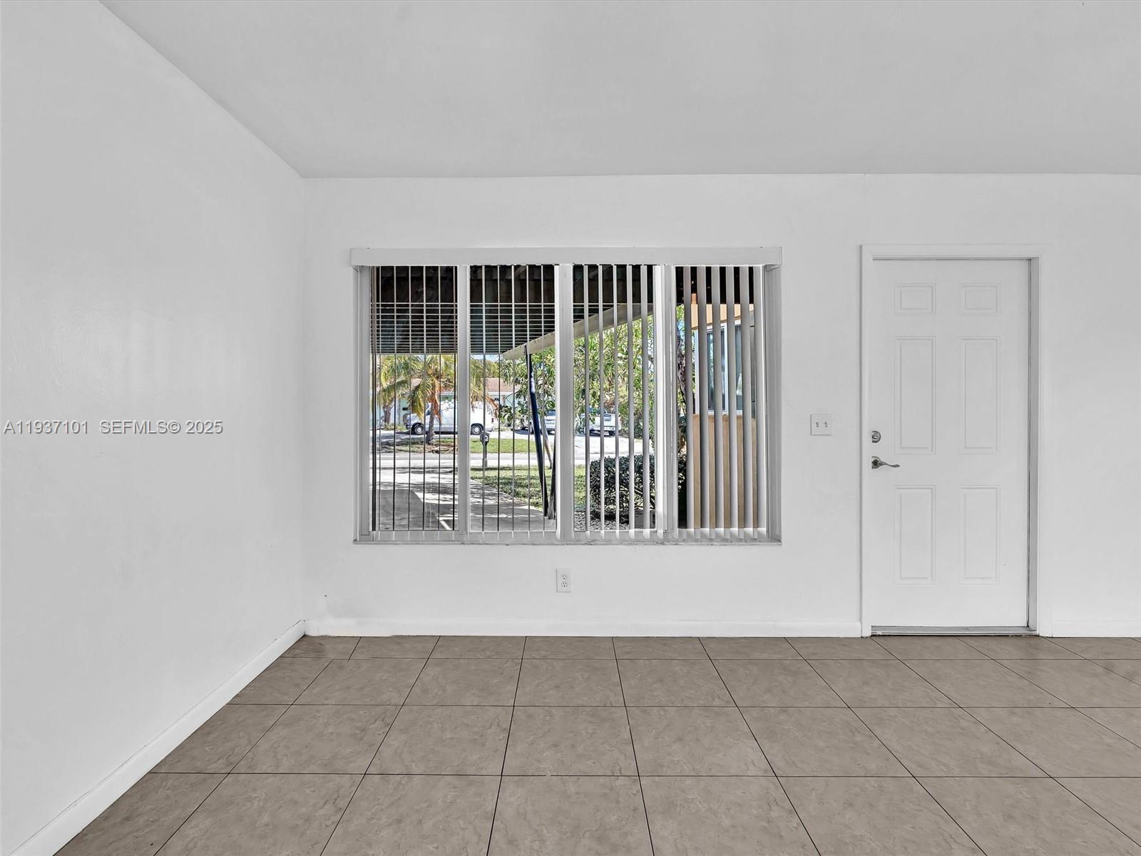 SEACREST ESTATES - Residential Income