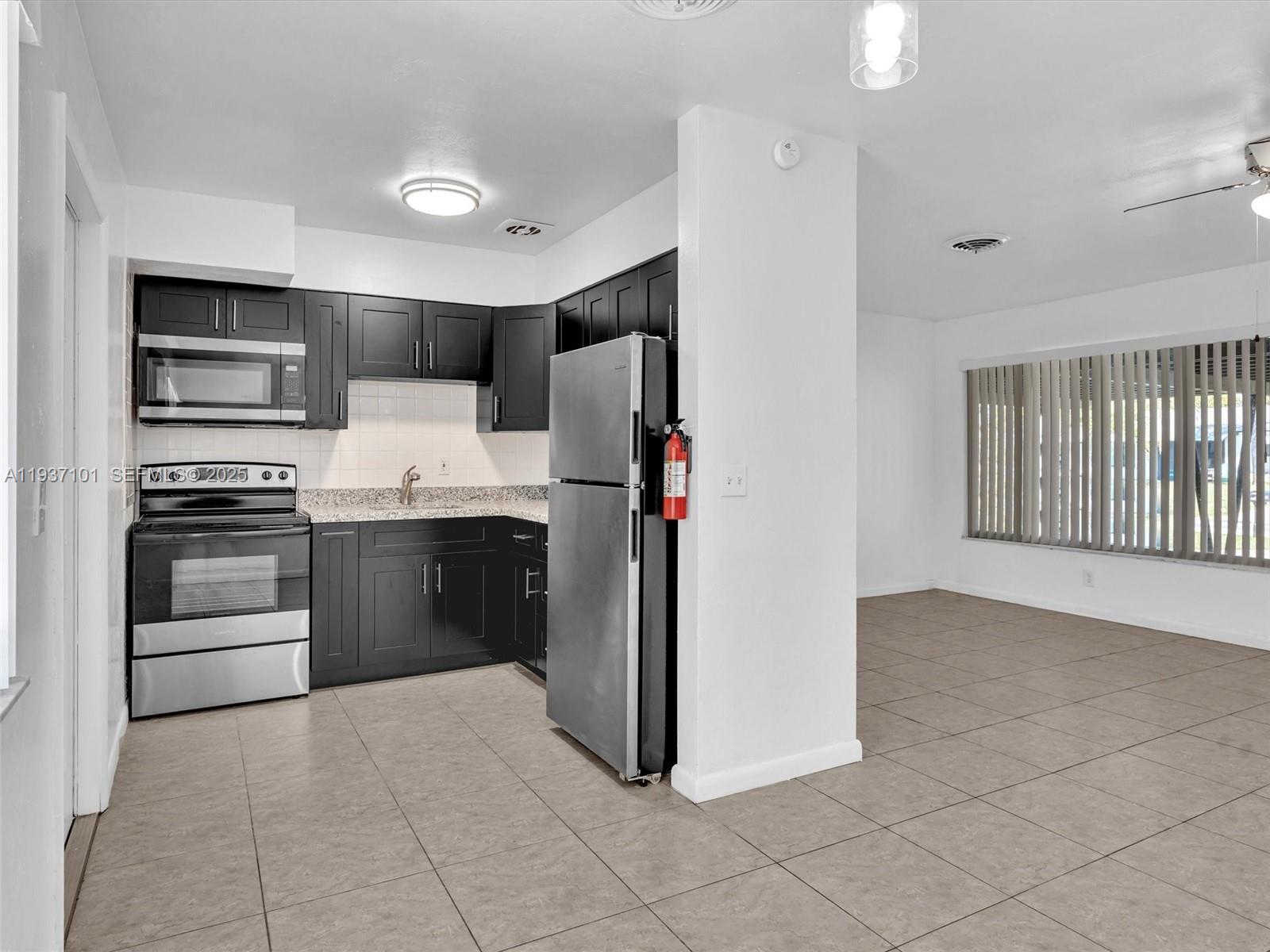 SEACREST ESTATES - Residential Income