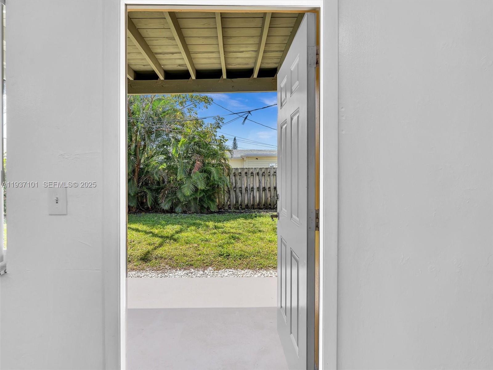 SEACREST ESTATES - Residential Income