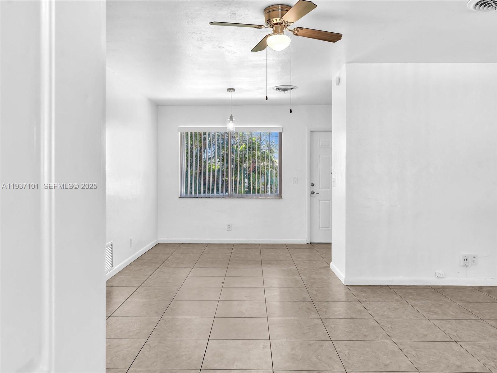 SEACREST ESTATES - Residential Income