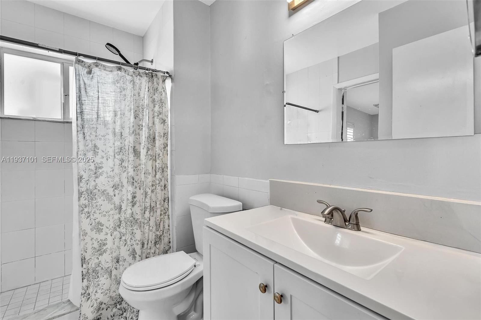 SEACREST ESTATES - Residential Income