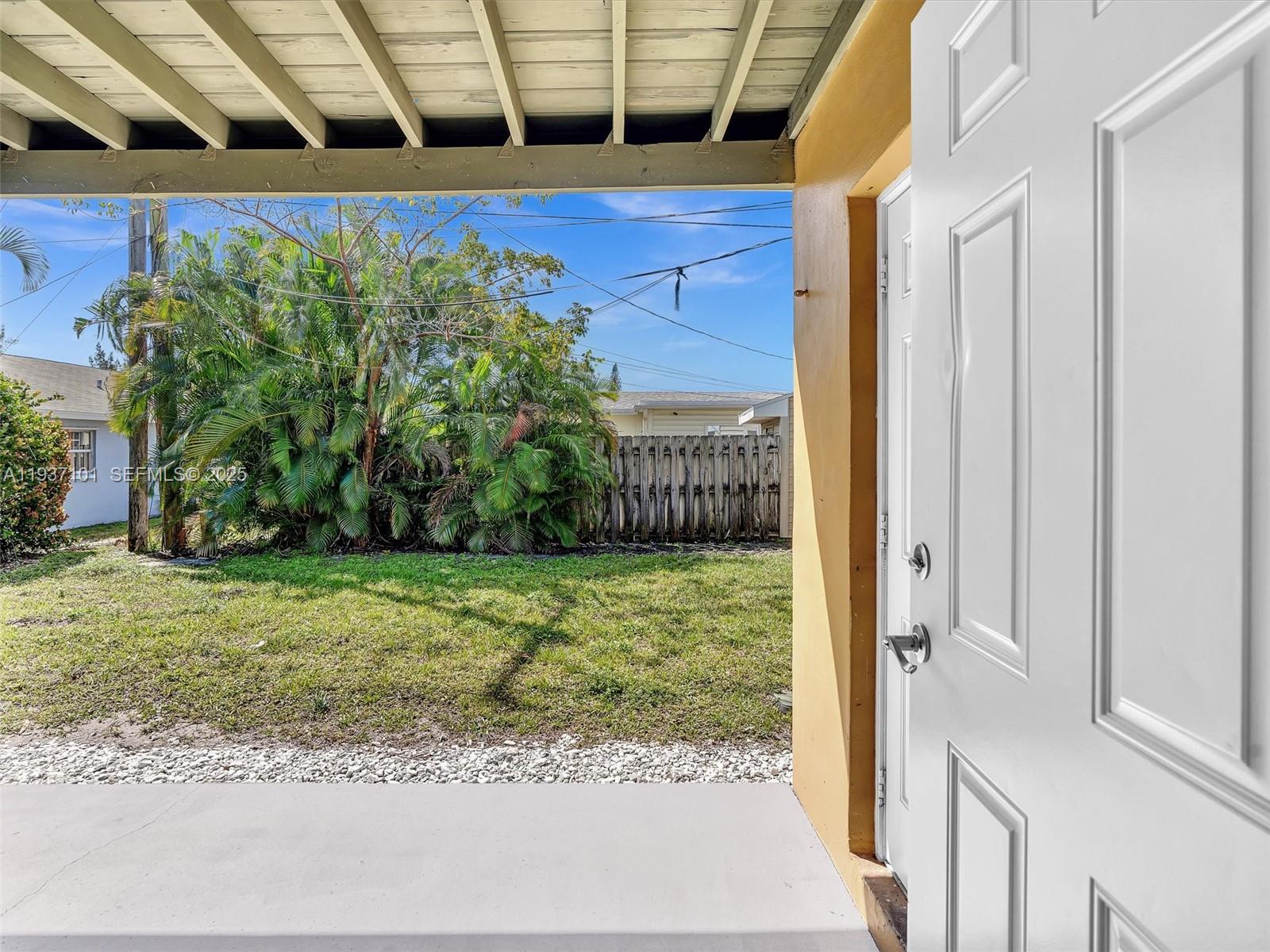 SEACREST ESTATES - Residential Income