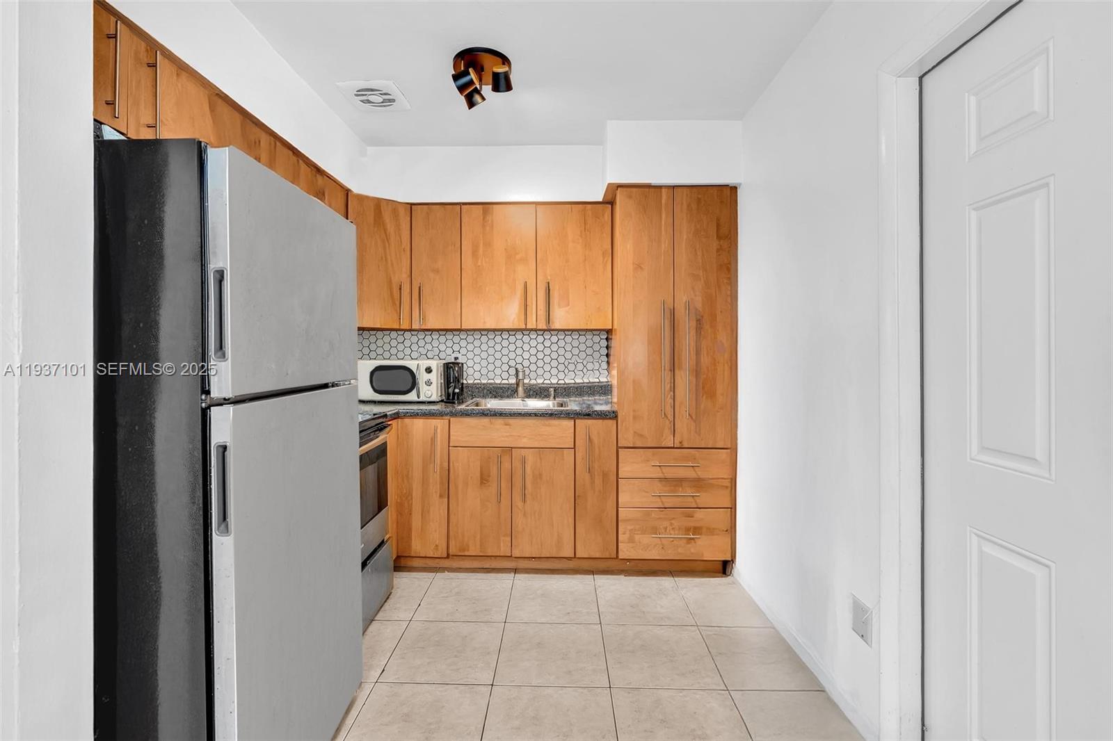 SEACREST ESTATES - Residential Income