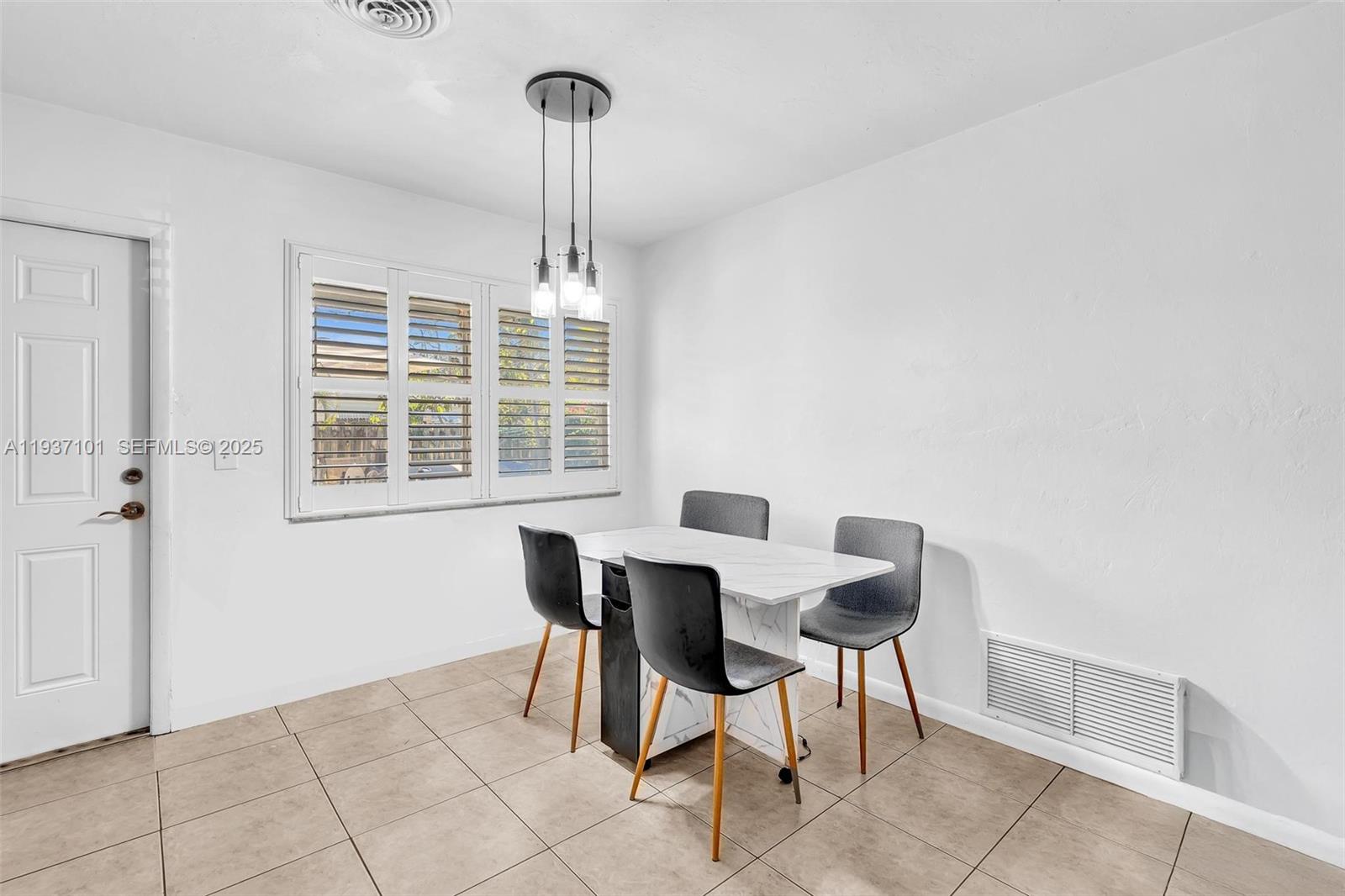 SEACREST ESTATES - Residential Income