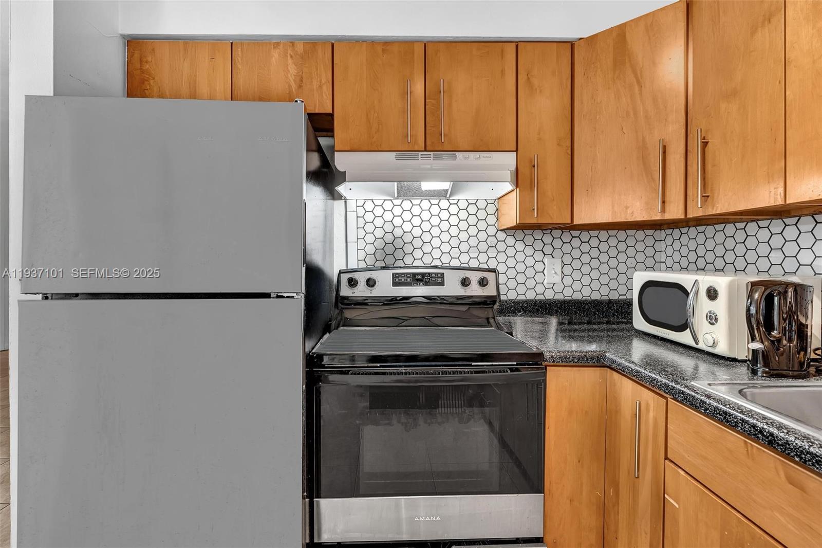 SEACREST ESTATES - Residential Income