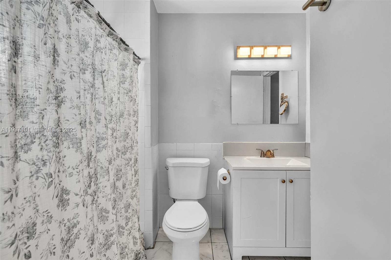 SEACREST ESTATES - Residential Income