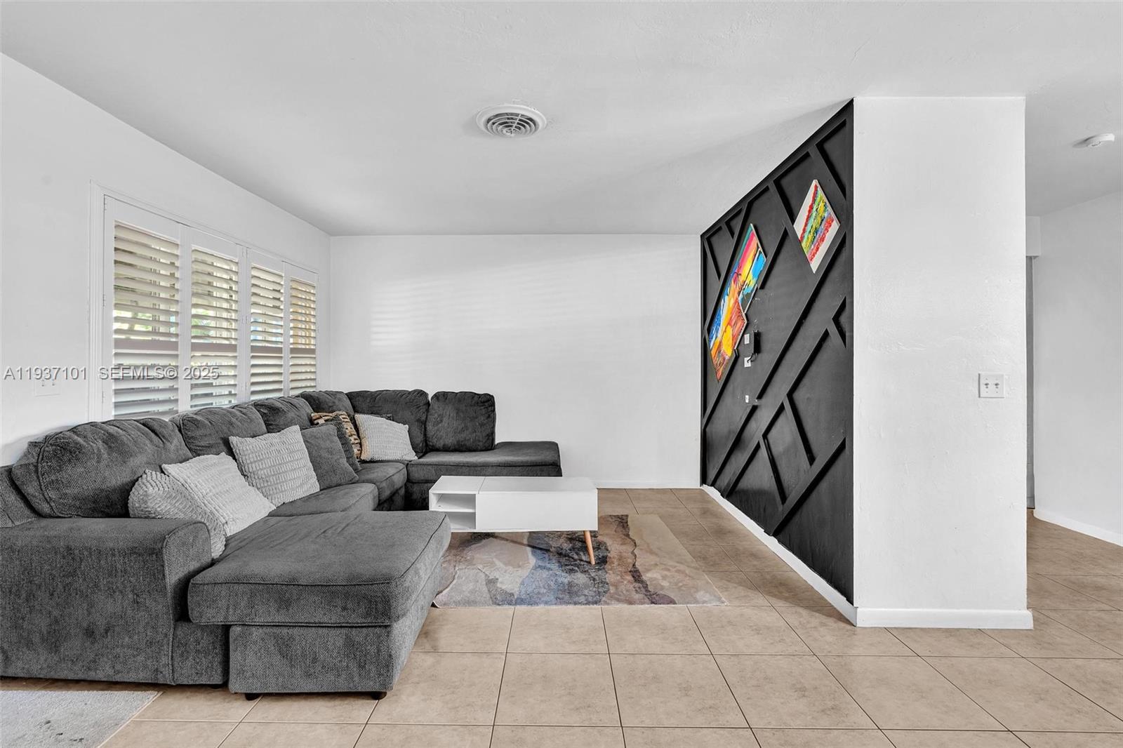 SEACREST ESTATES - Residential Income