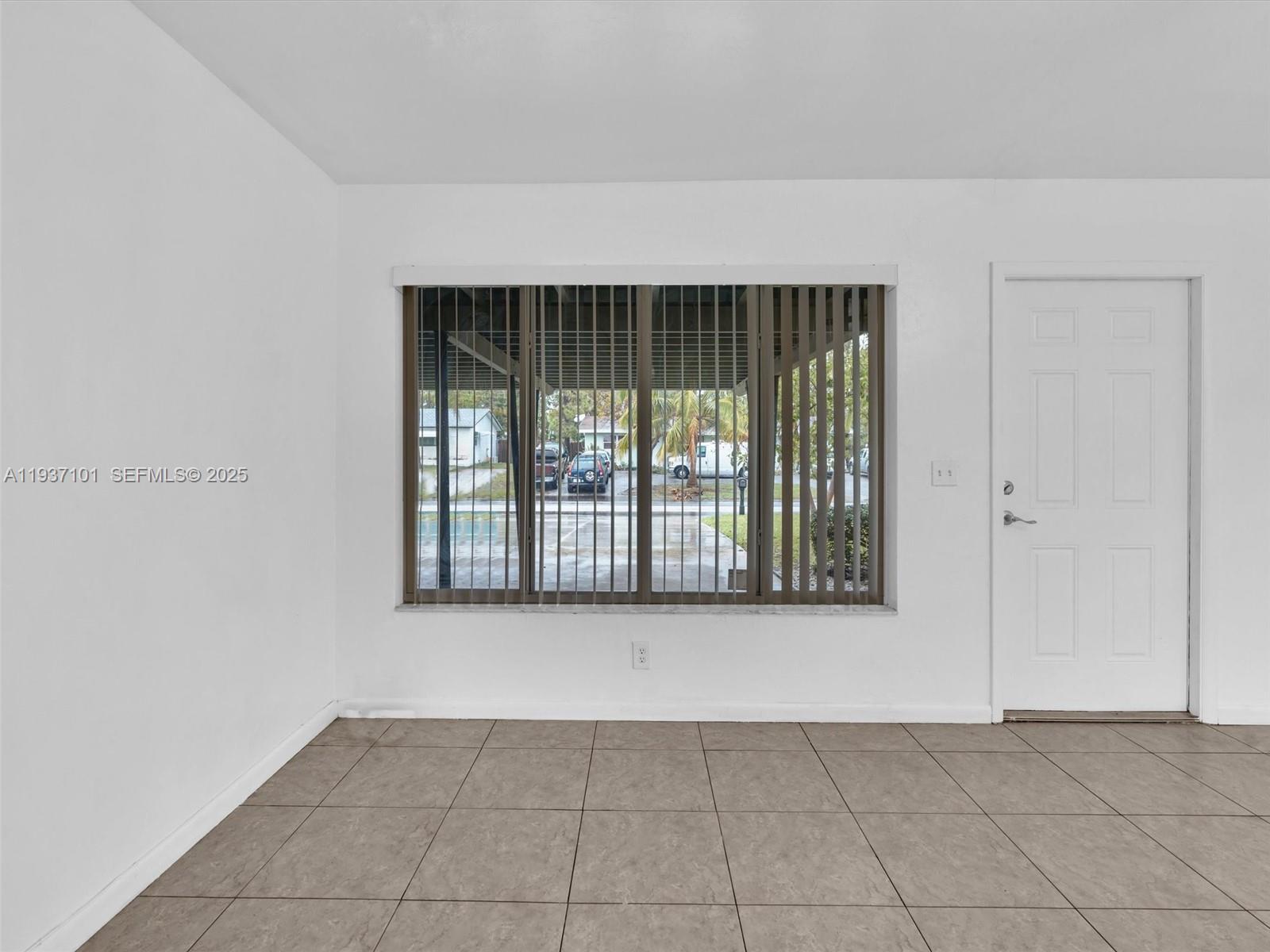 SEACREST ESTATES - Residential Income