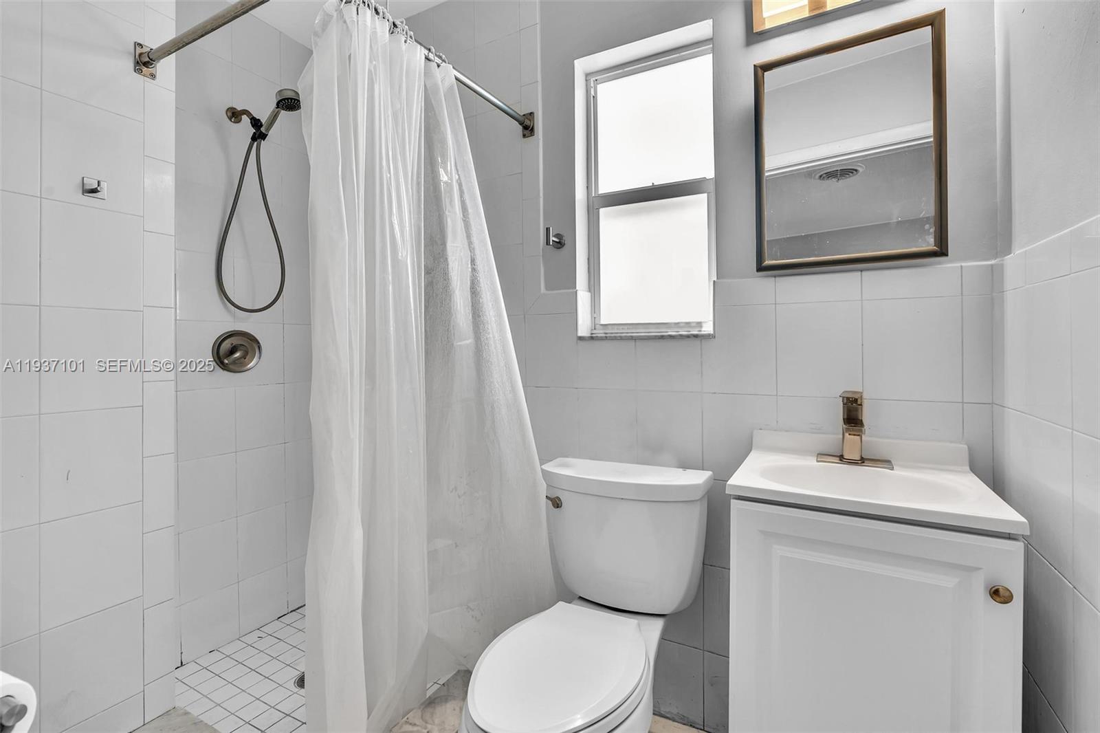 SEACREST ESTATES - Residential Income