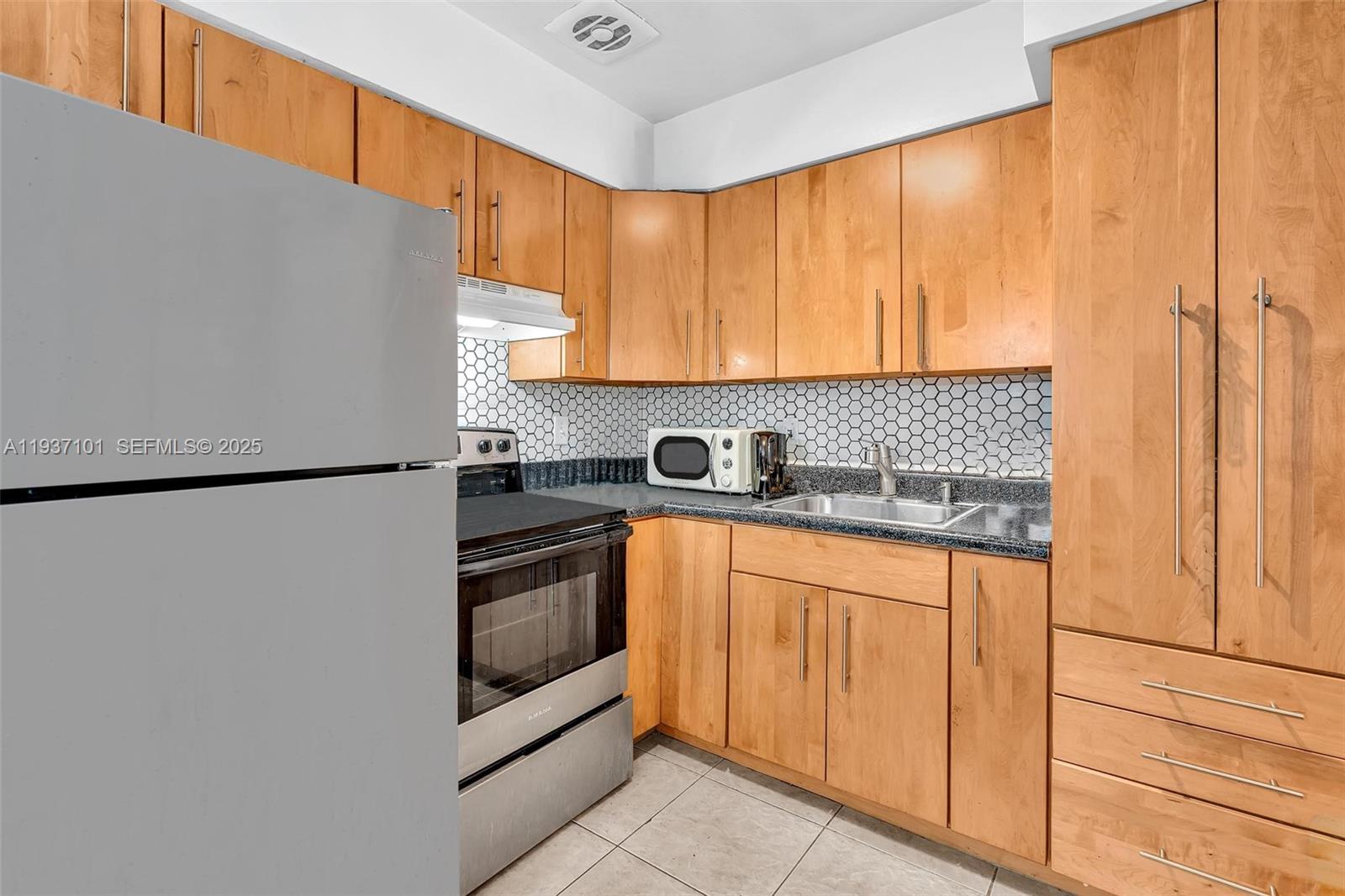 SEACREST ESTATES - Residential Income