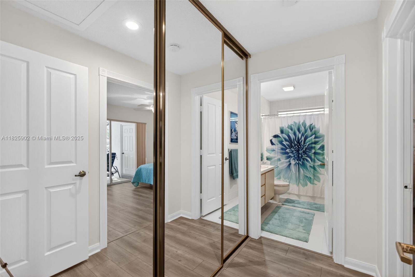 OAKS-SUNTERRACE 3 - Residential Lease