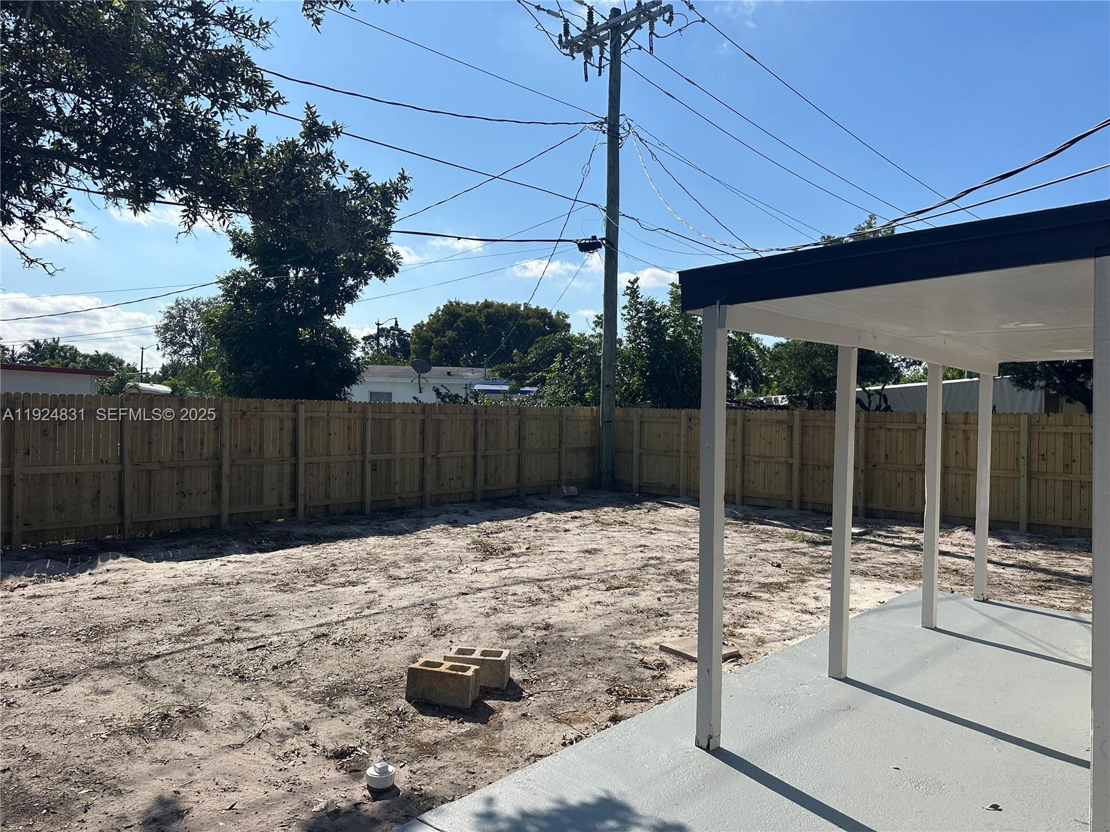 COLLIER MANOR 4TH ADD - Residential Lease