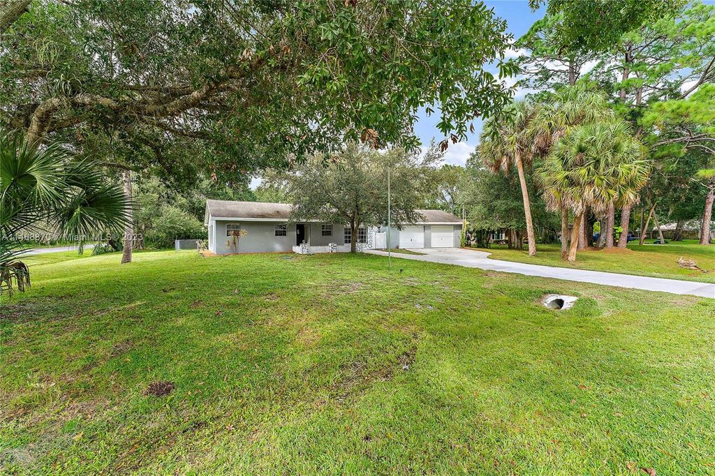 Photo of 8006 Fort Walton Ave, Fort Pierce, FL 34951 (MLS # A11468870)