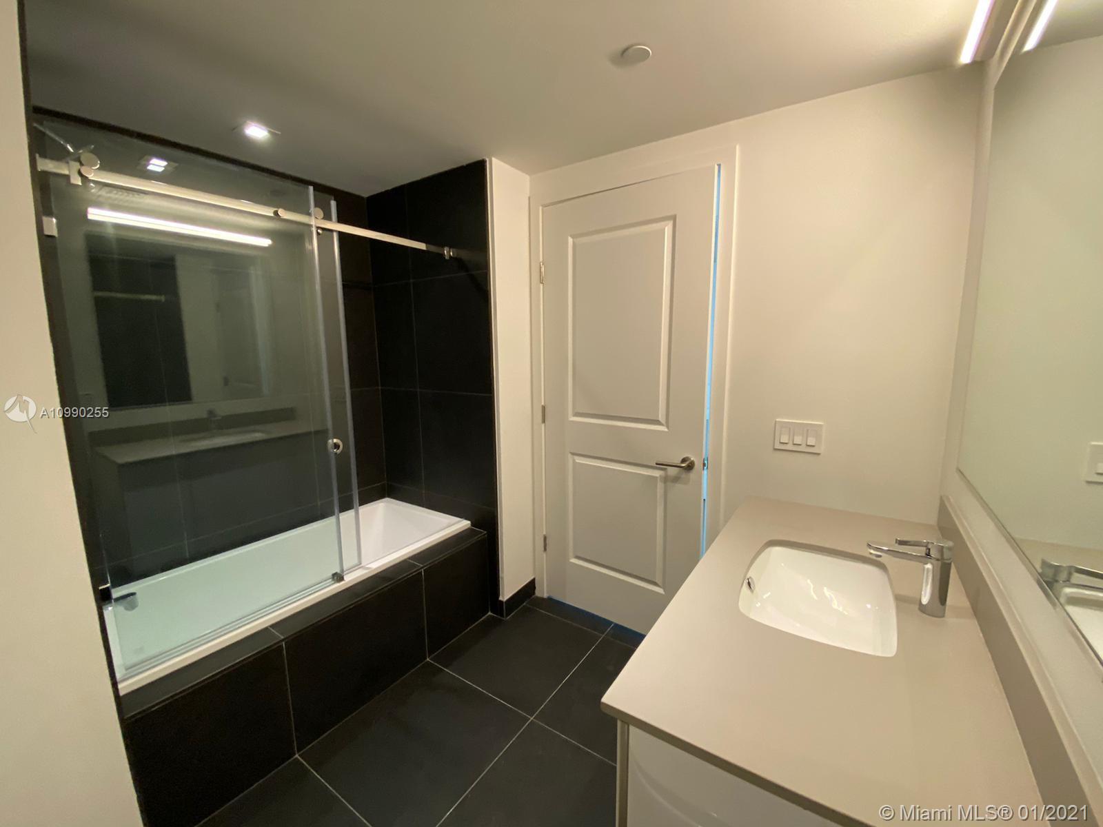 CANVAS CONDO - Residential Lease