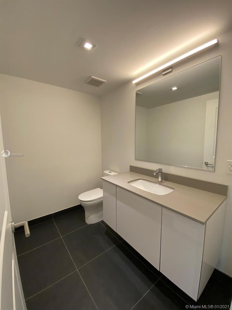 CANVAS CONDO - Residential Lease
