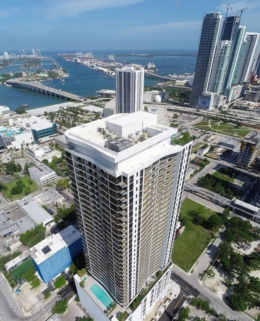 Brand new unit!
Amazing sunset views 1 bedroom 1.5 bathrooms with den, great location, easy access to everywhere.
30,000 square feet of amenities including Sunrise Pool, Sunset Pool, Jacuzzi, Eco-Friendly Gardens, Sun Deck, 3,000 sqft state of the art gym, Spa, Sauna & Treatment Room, Indoor/Outdoor Yoga Garden, Racquetball Court, Theater, Social Room, Children’s Playroom & Lab, Indoor/Outdoor 24/7 security, concierge, management on site, self parking. Easy to Show. Immediate Occupancy.