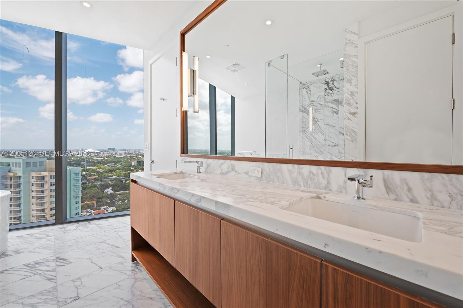 UNA RESIDENCES - Residential