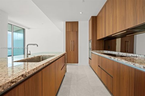 Tiny photo for 175 SE 25 Rd #2604, Miami, FL 33129 (MLS # A12005126)