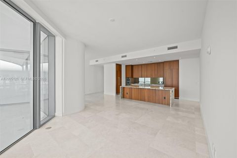 Tiny photo for 175 SE 25 Rd #2604, Miami, FL 33129 (MLS # A12005126)