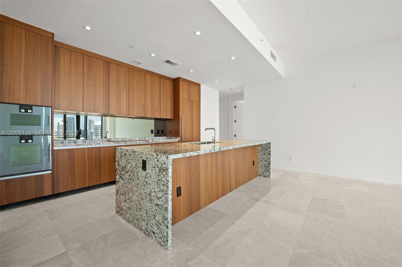 UNA RESIDENCES - Residential