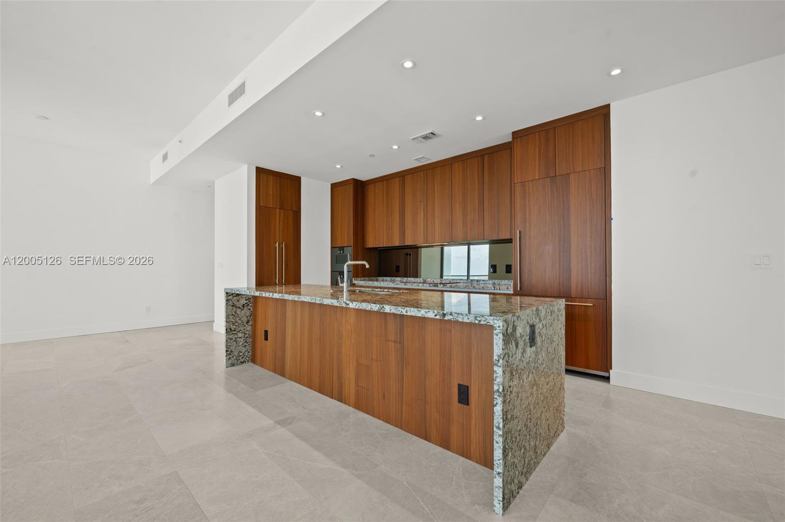 UNA RESIDENCES - Residential