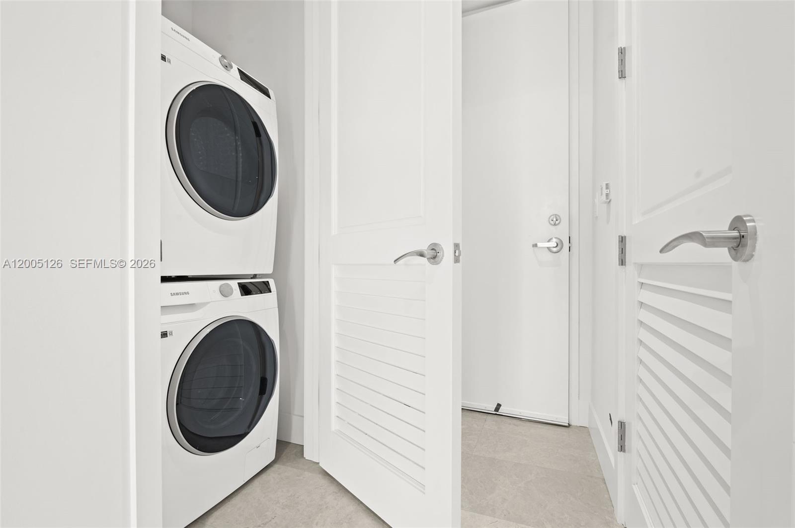 UNA RESIDENCES - Residential