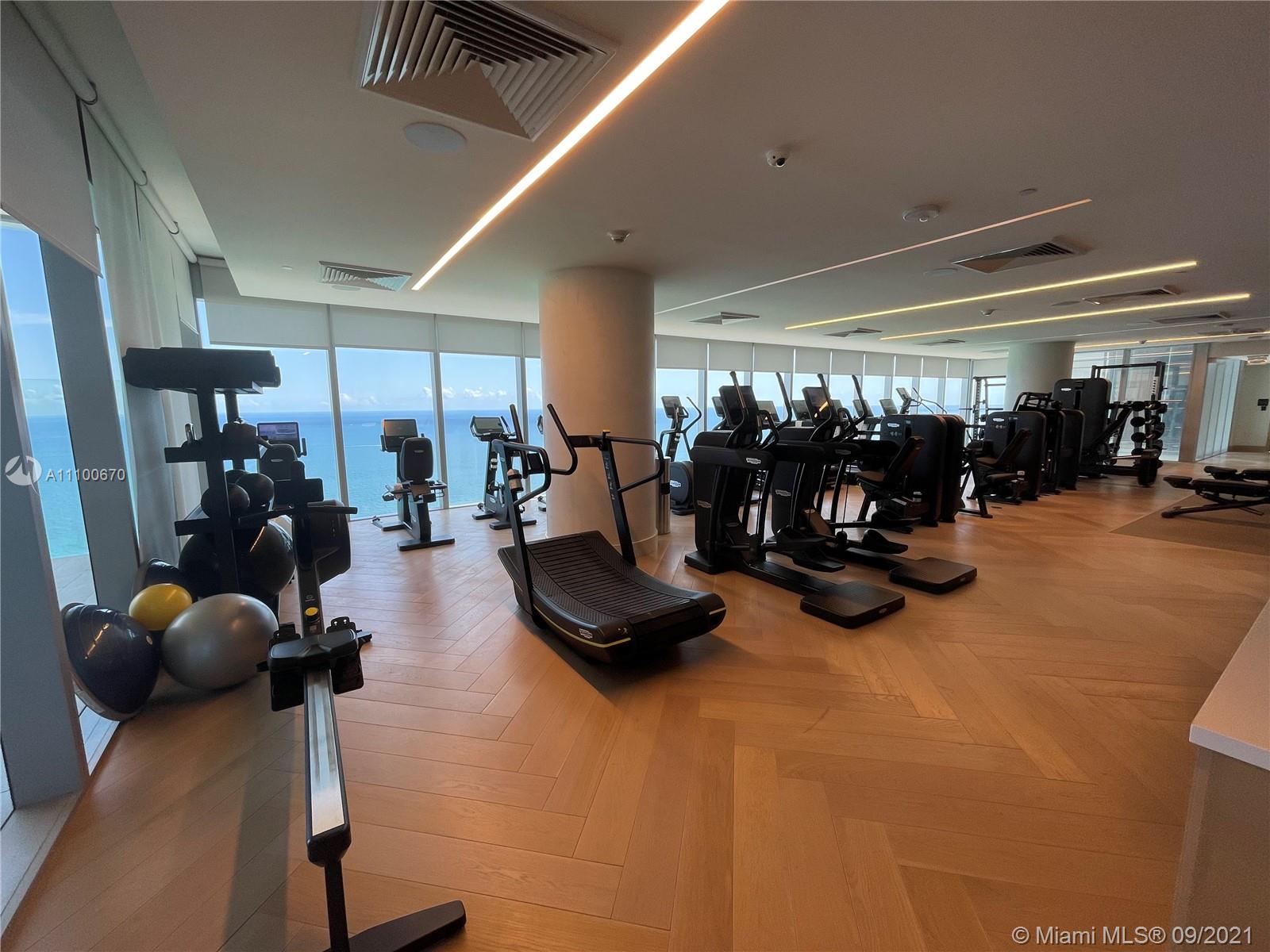 SUNNY ISLES BEACH - Residential