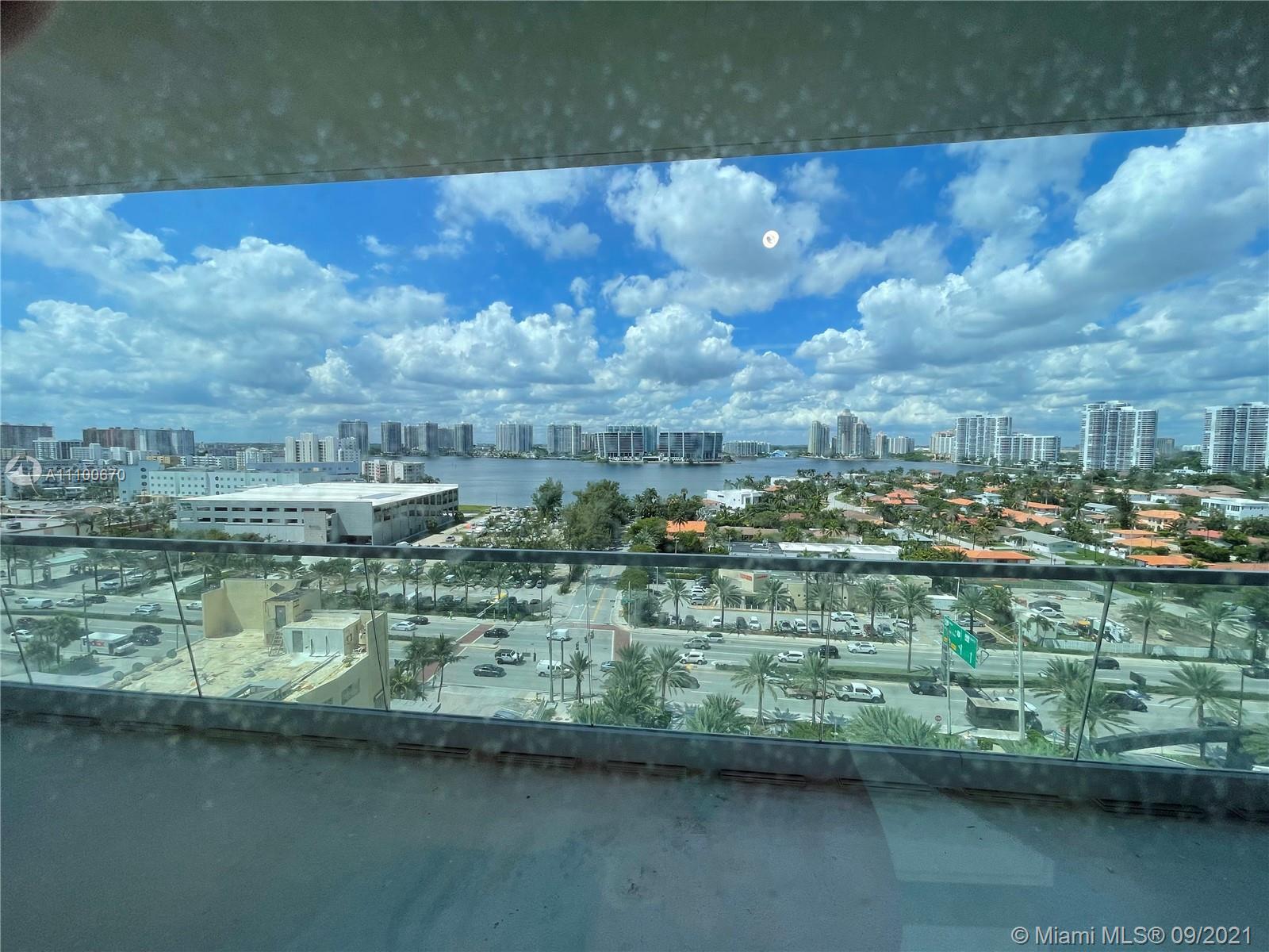 SUNNY ISLES BEACH - Residential