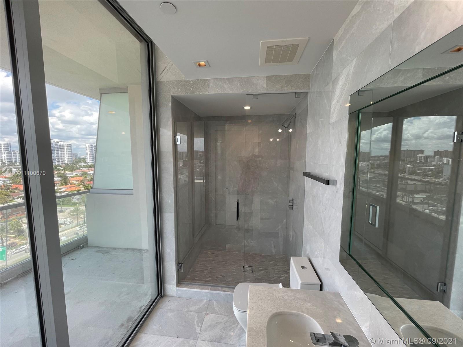 SUNNY ISLES BEACH - Residential