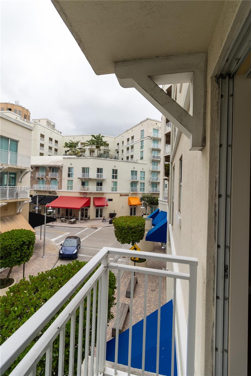 DOWNTOWN DADELAND CONDO N - Residential
