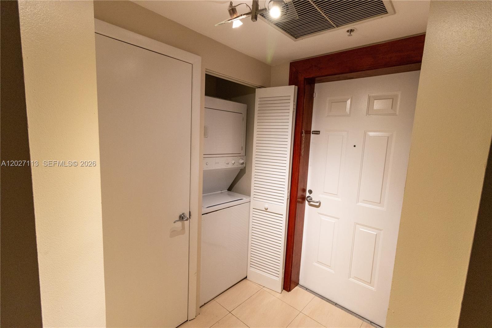 DOWNTOWN DADELAND CONDO N - Residential
