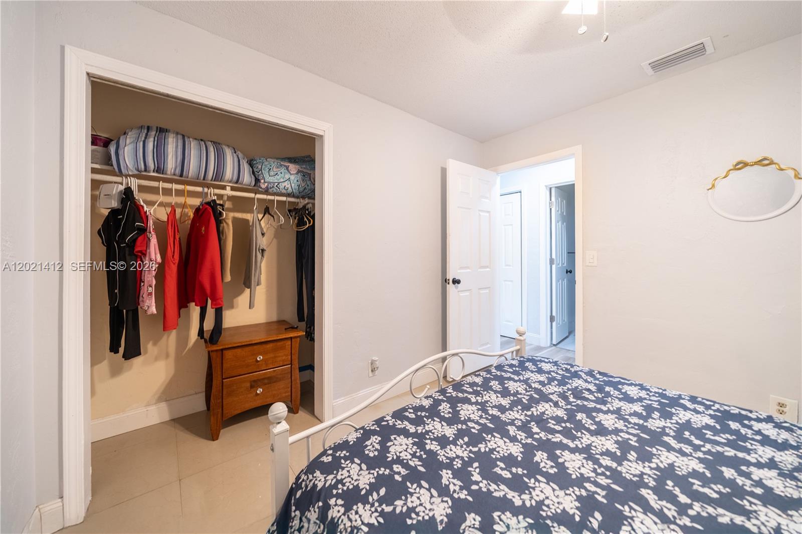 LAUDERDALE LAKES WEST GAT - Residential