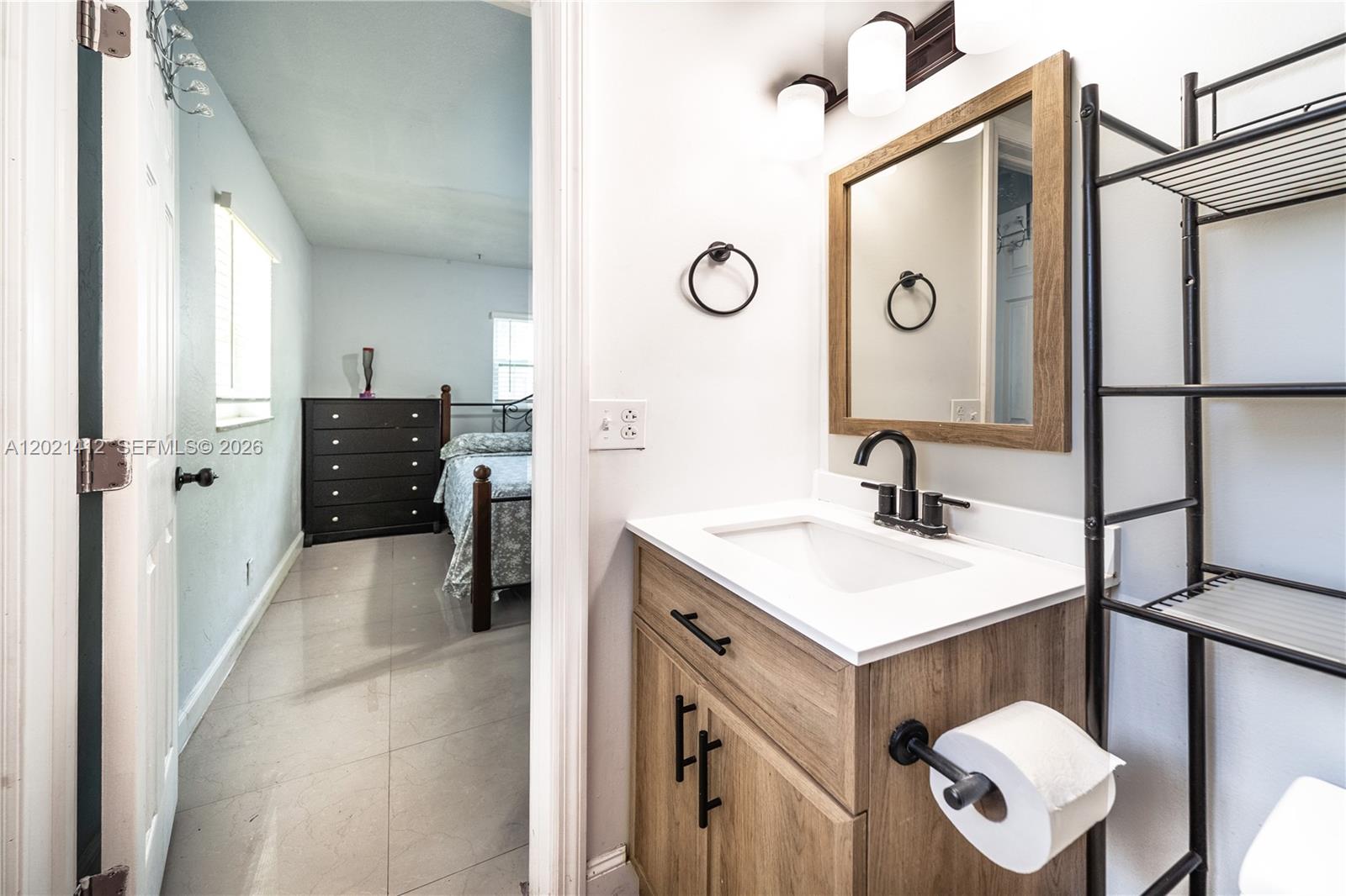 LAUDERDALE LAKES WEST GAT - Residential