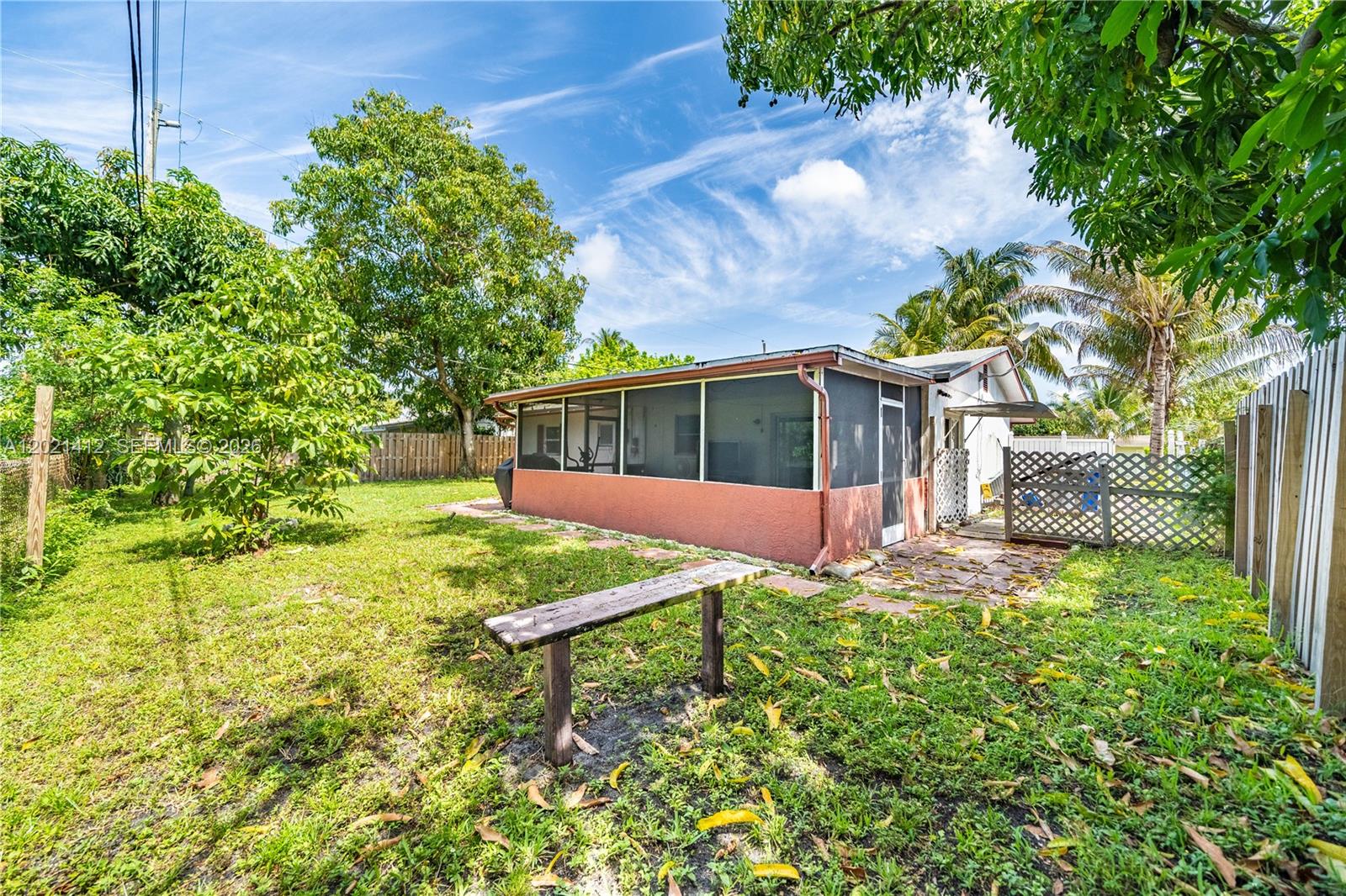 LAUDERDALE LAKES WEST GAT - Residential