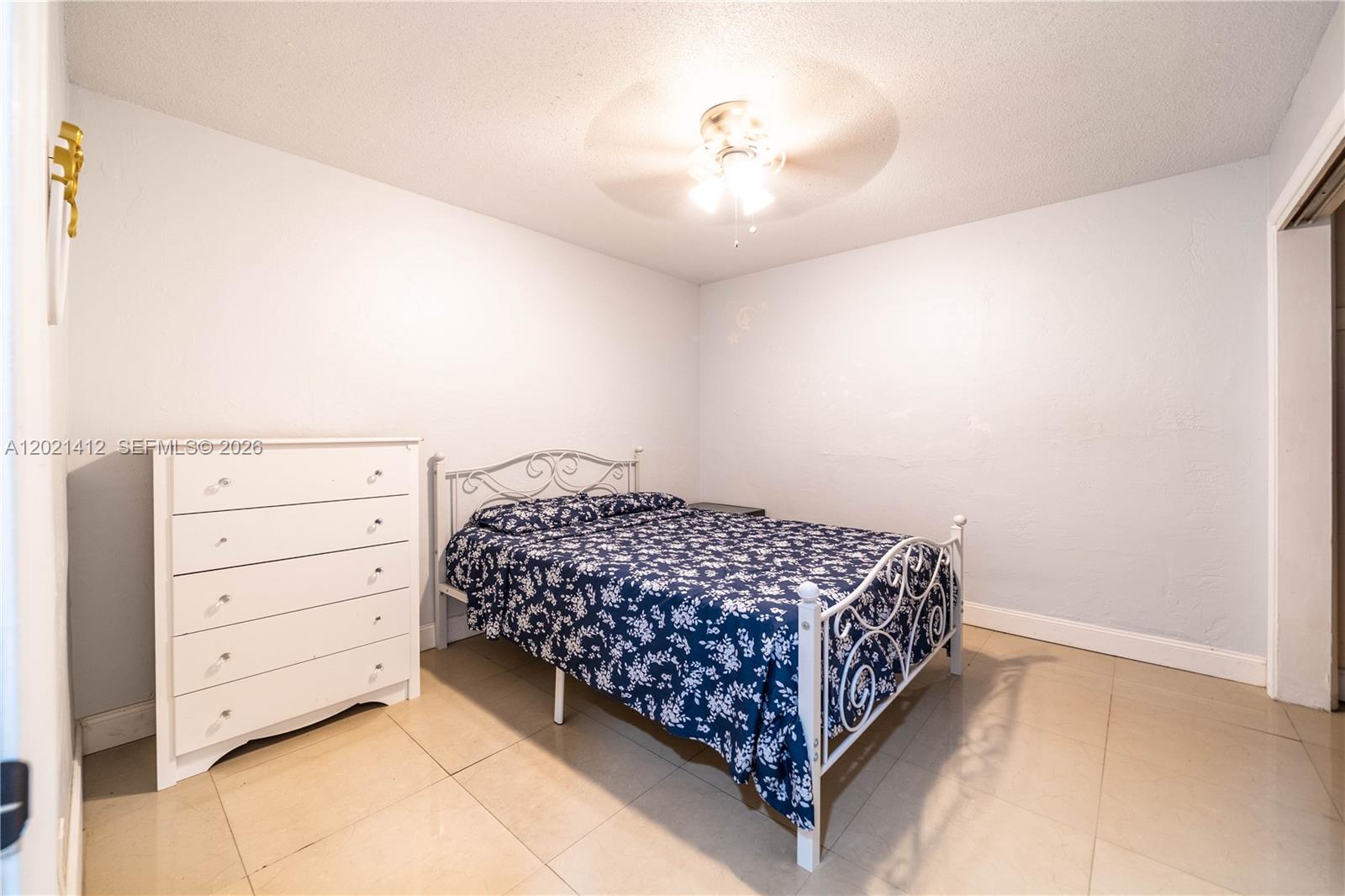 LAUDERDALE LAKES WEST GAT - Residential