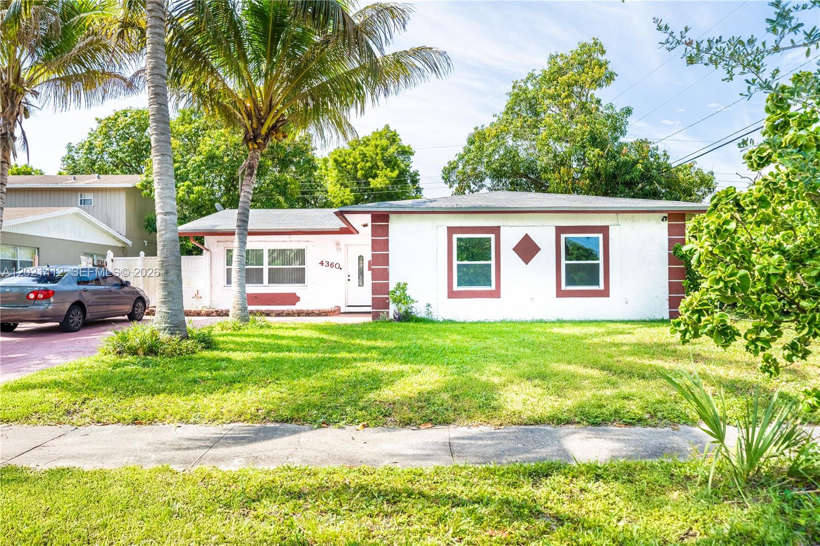 LAUDERDALE LAKES WEST GAT - Residential