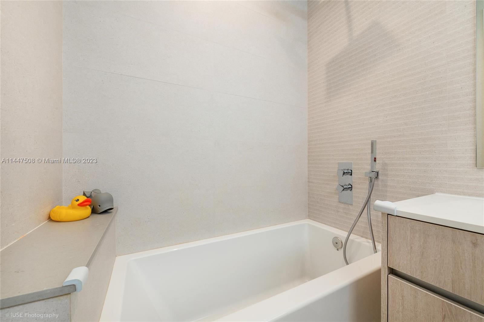 PALMHURST - Residential