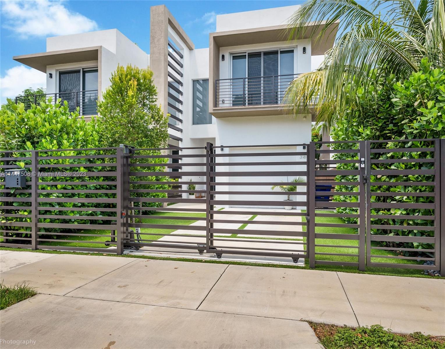 PALMHURST - Residential