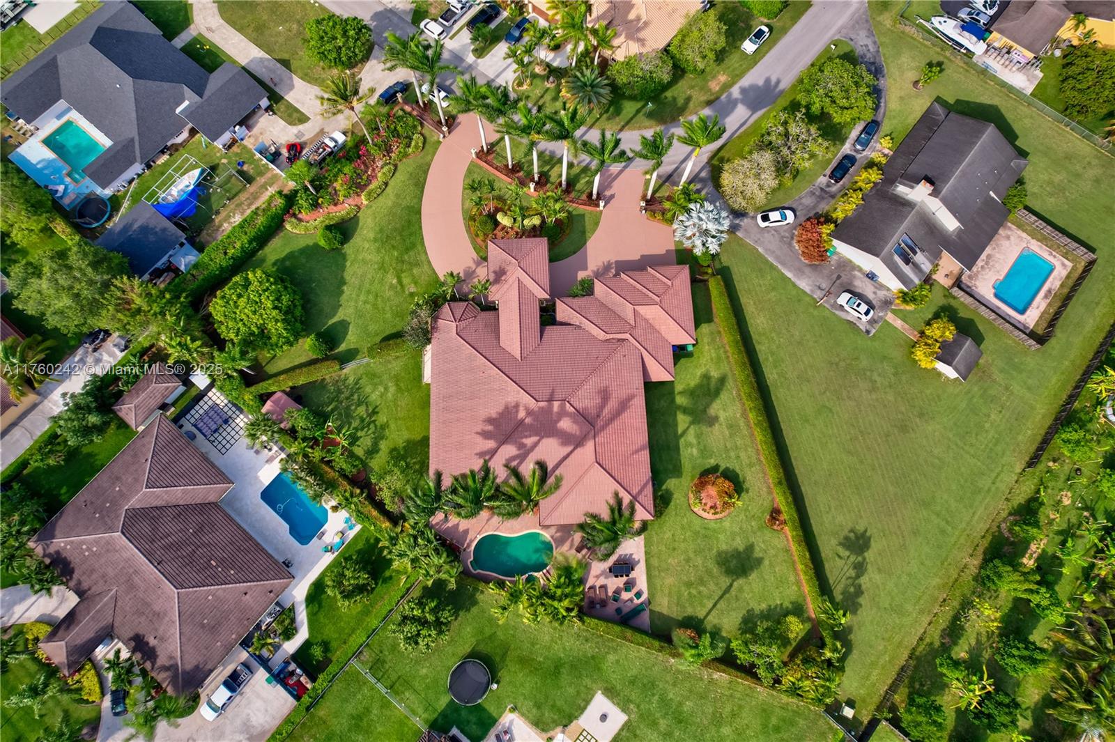 BISCADO ESTS SEC 1 - Residential