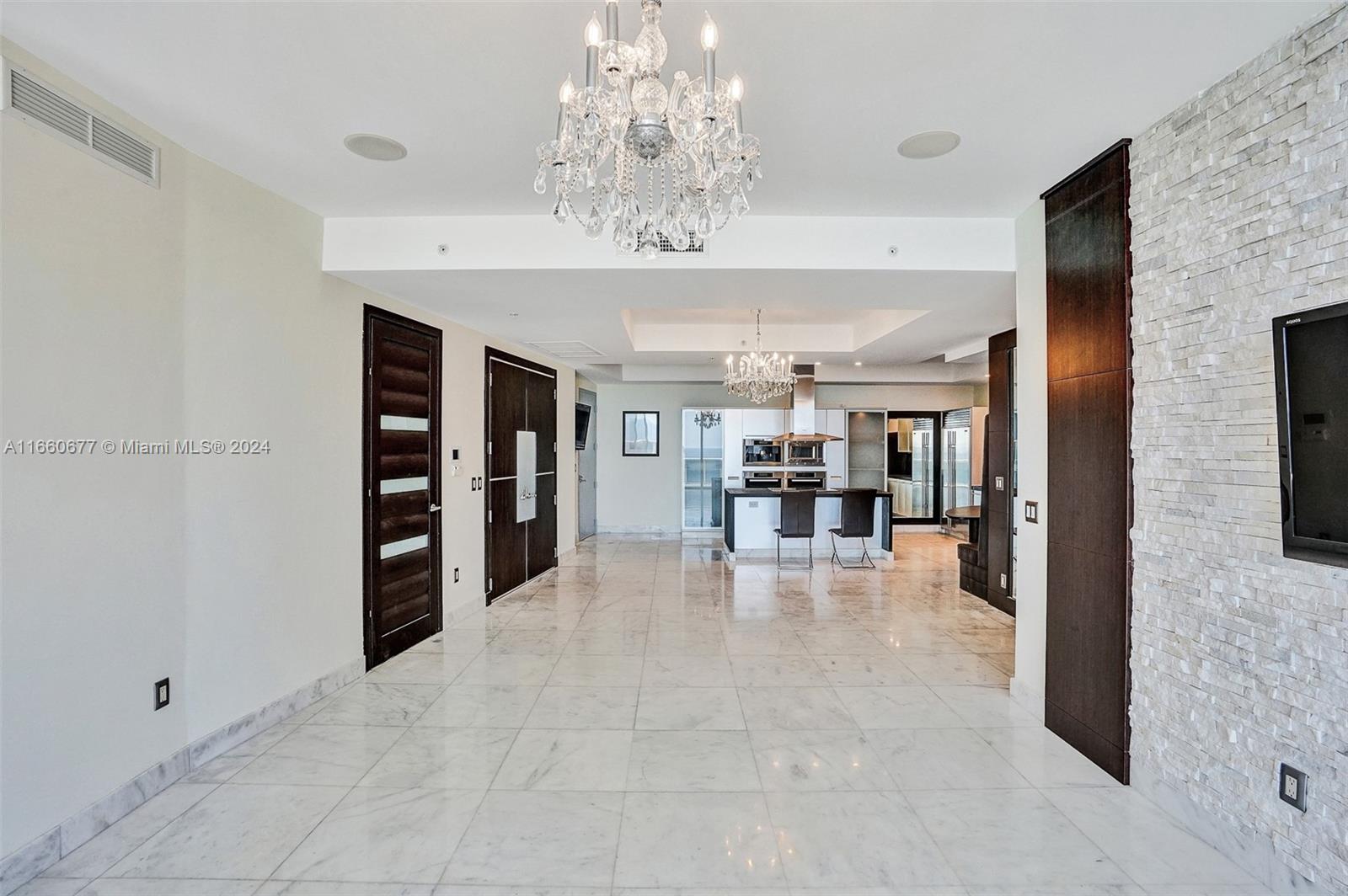 18201 Collins Ave 3404
