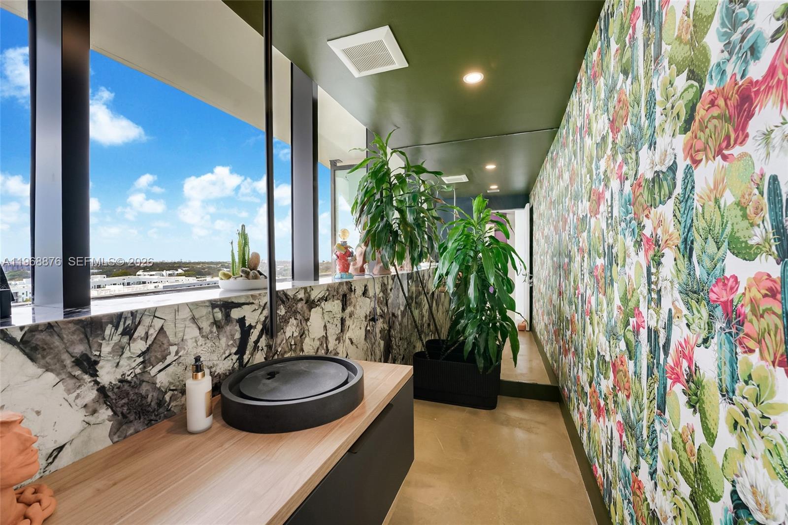 PALM BAY TOWERS CONDO - Residential