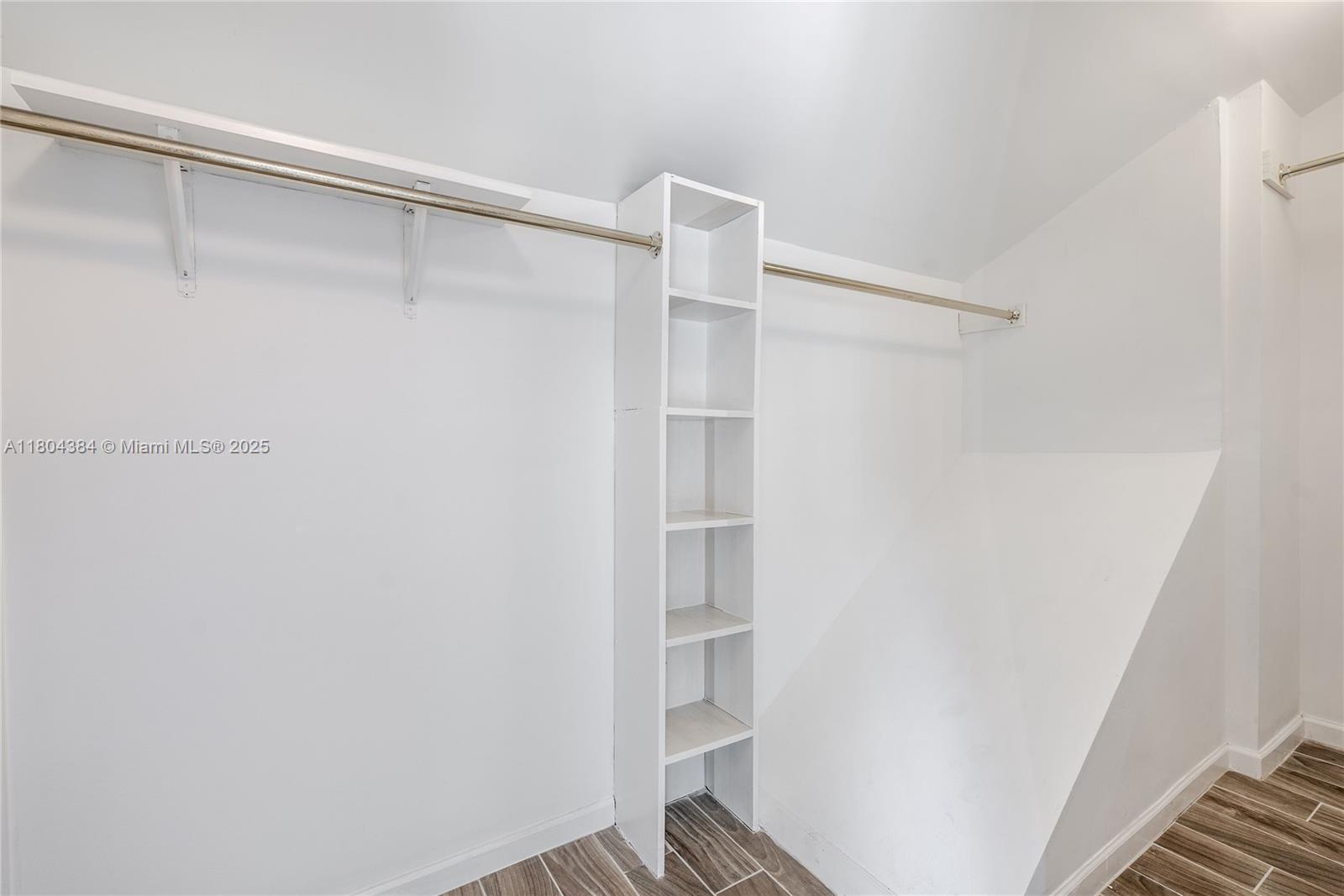 VICTORIA WOODS PL 1 - Residential Lease