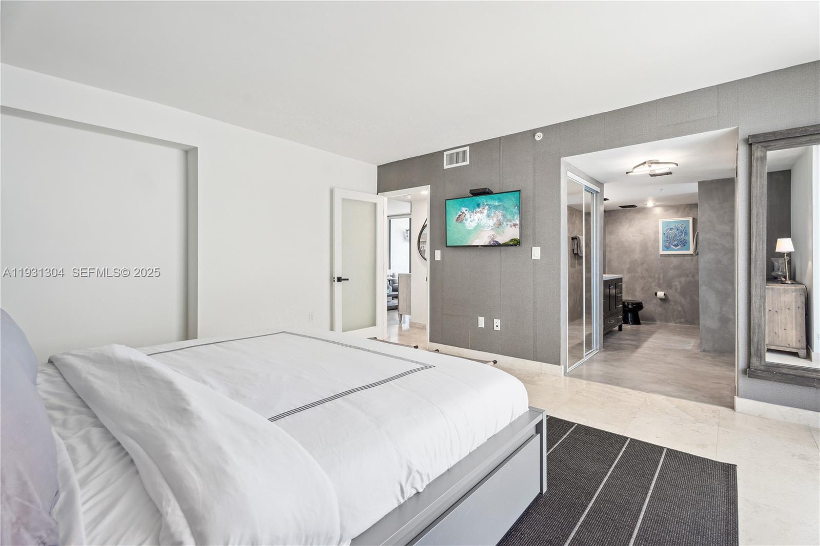 SUNSET HARBOUR NORTH COND - Residential Lease